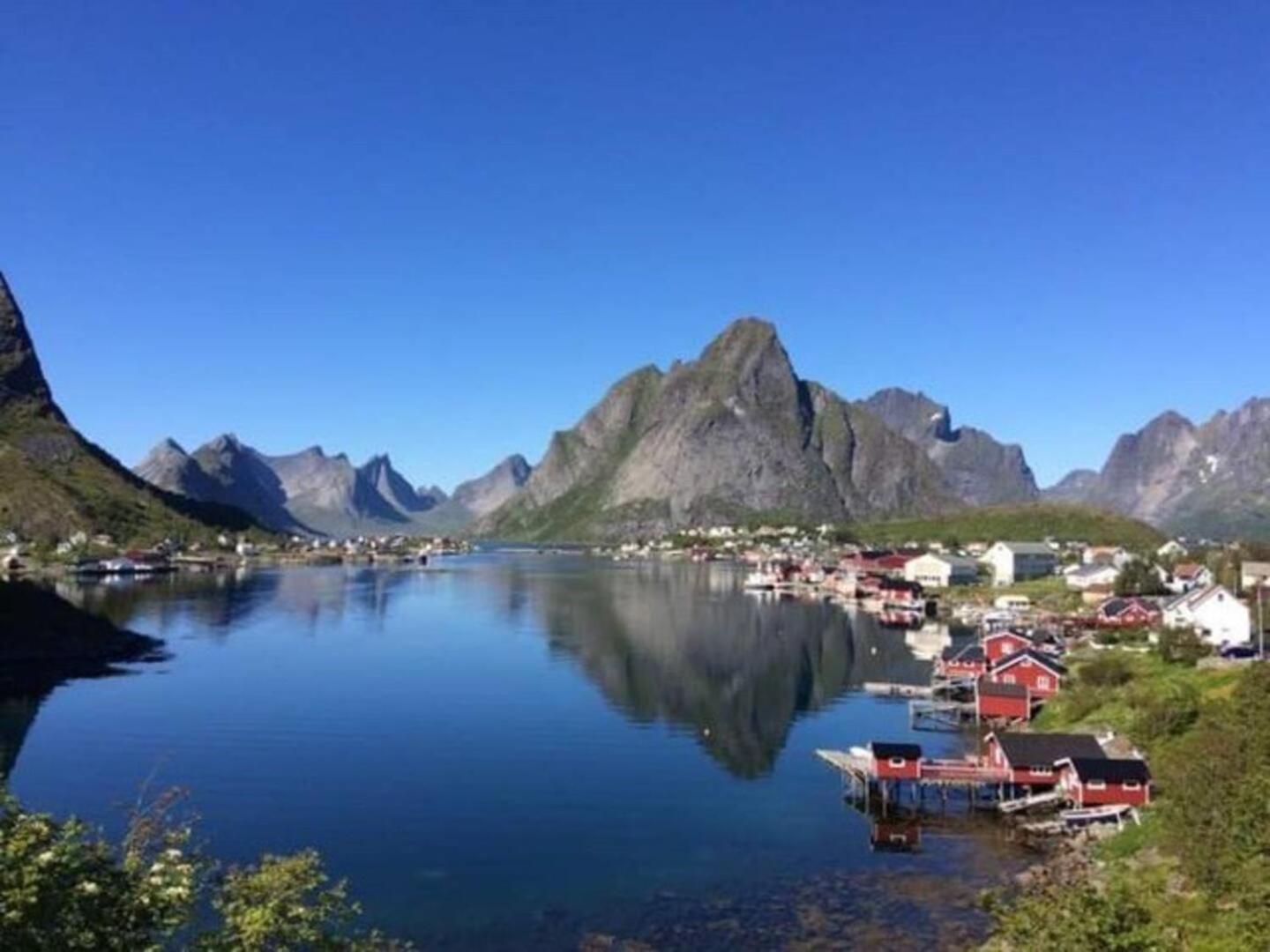 Reinestua Holiday home